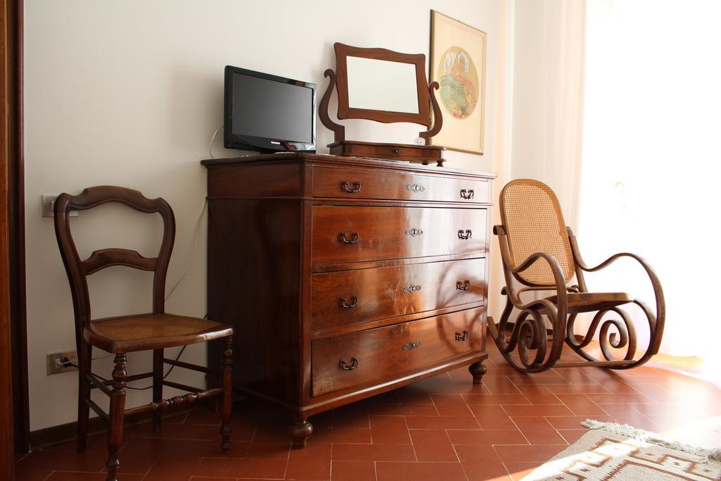 B&B Dimora Morelli Gubbio Pokój zdjęcie
